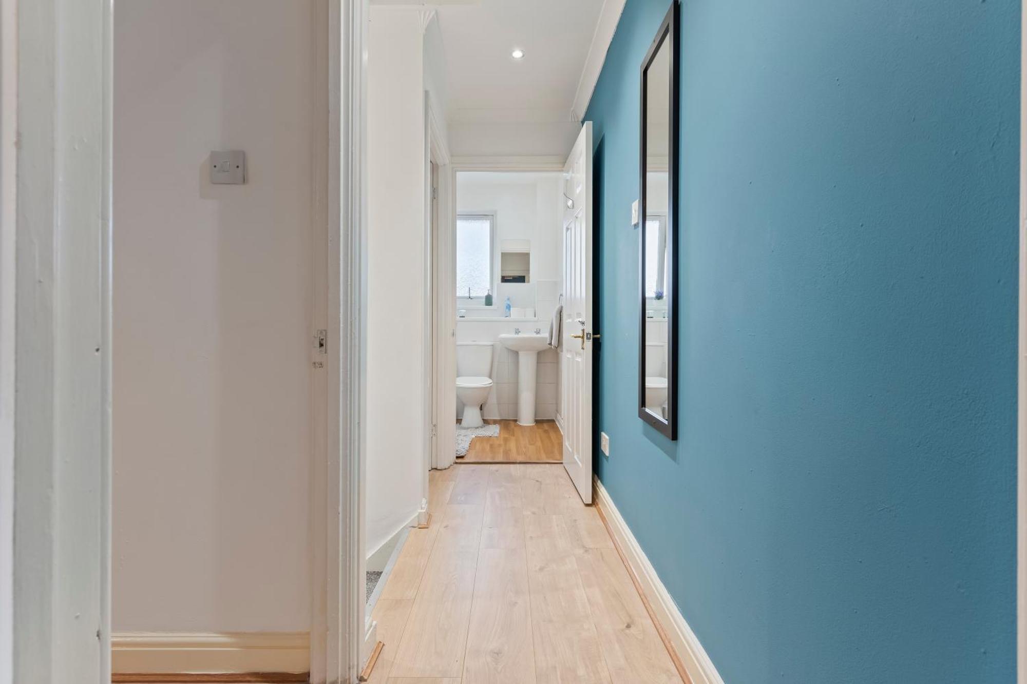 Lovely 4Br House In The City With Parking London Exterior photo