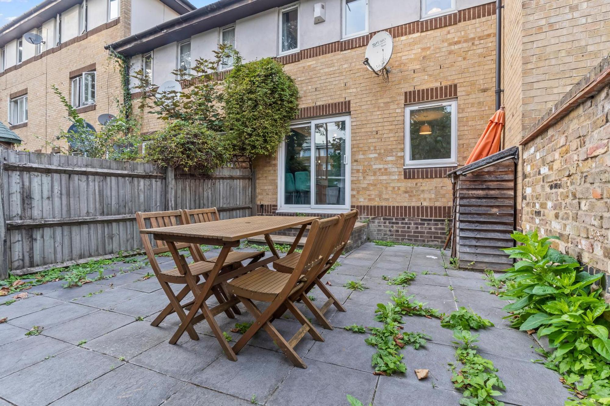 Lovely 4Br House In The City With Parking London Exterior photo